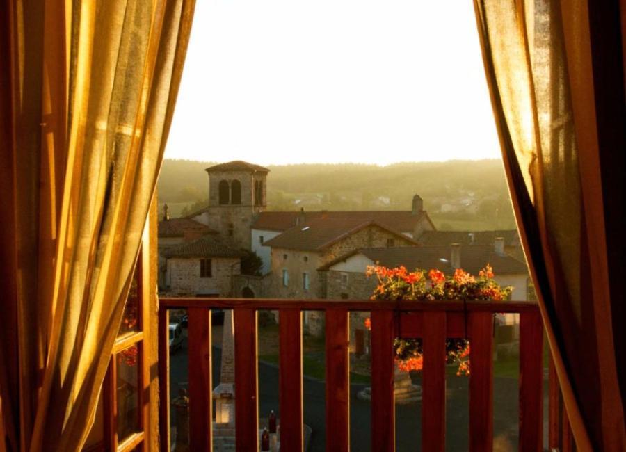 Hotel La Clairiere Chambon-sur-Dolore Екстер'єр фото
