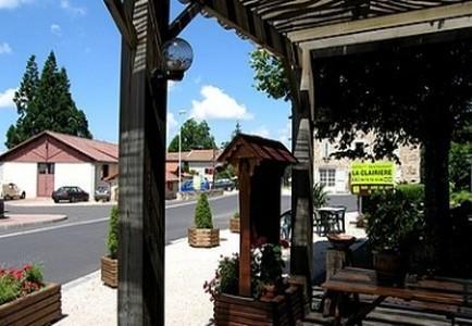 Hotel La Clairiere Chambon-sur-Dolore Екстер'єр фото